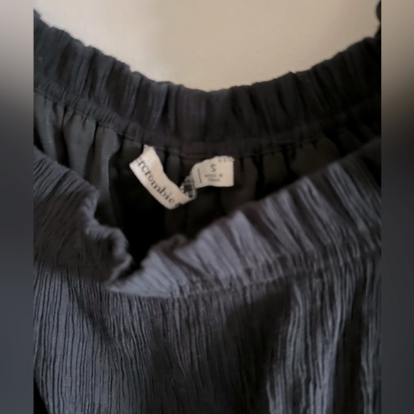 Abercrombie crinkle textured puff sleeve top - Picture 2 of 2